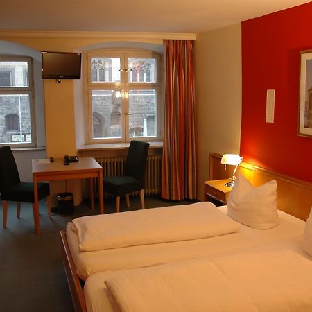 Hotel Paulanerstuben Wasserburg am Inn Bagian luar foto